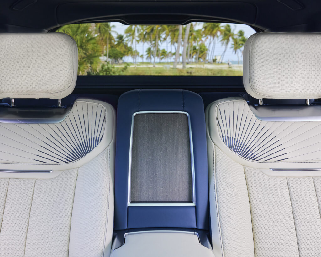 photo of a Range Rover Candeo SV interior