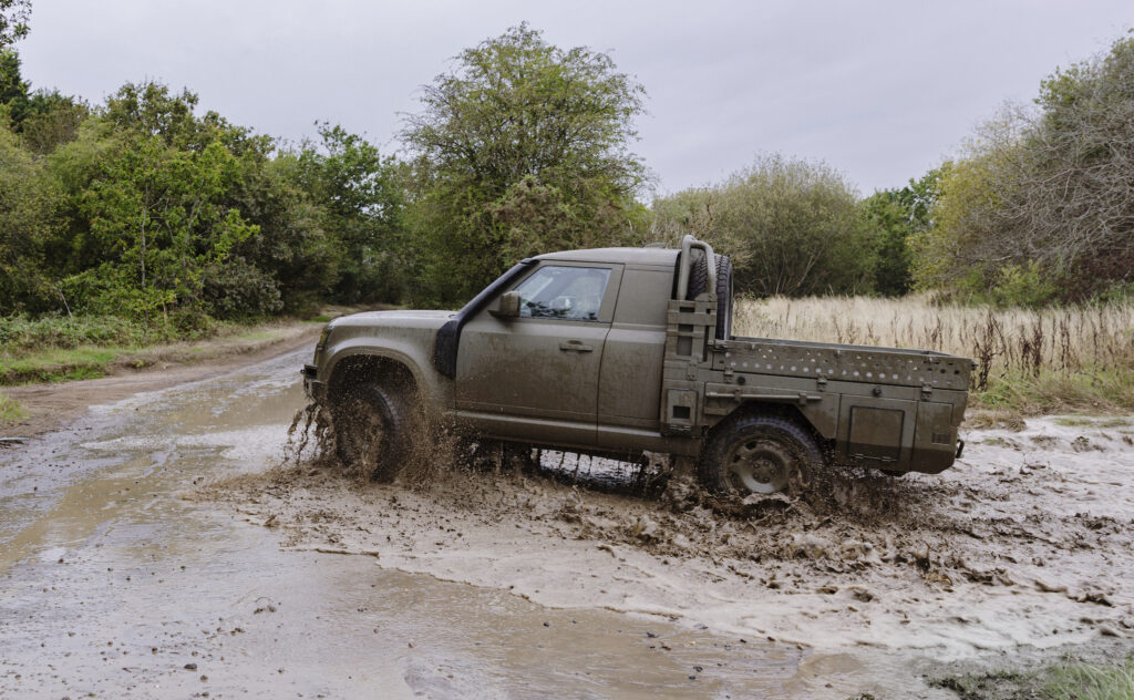 Land Rover Defender military wolf series
