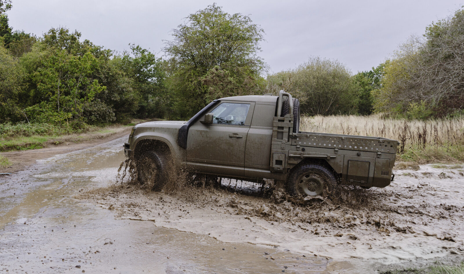 Land Rover Defender military wolf series
